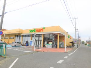 ヨークマート平和台店：徒歩8分（600ｍ）