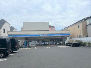 ローソン市川新田三丁目店：徒歩3分（164ｍ）